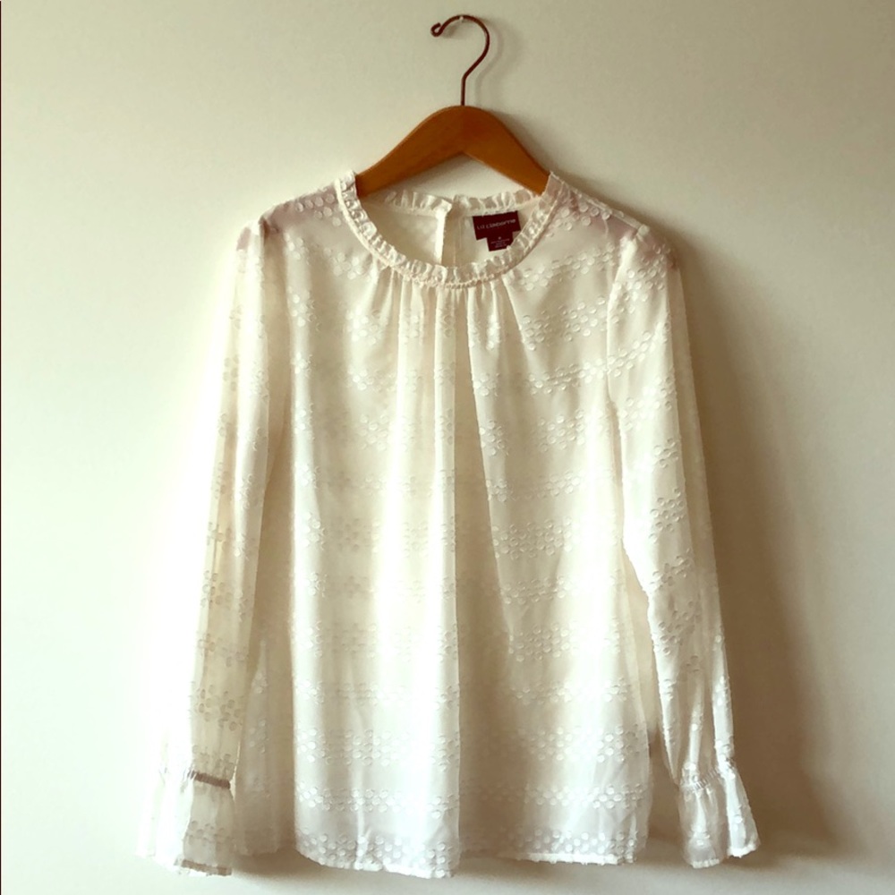 Liz Claiborne Blouse size M- Dotted